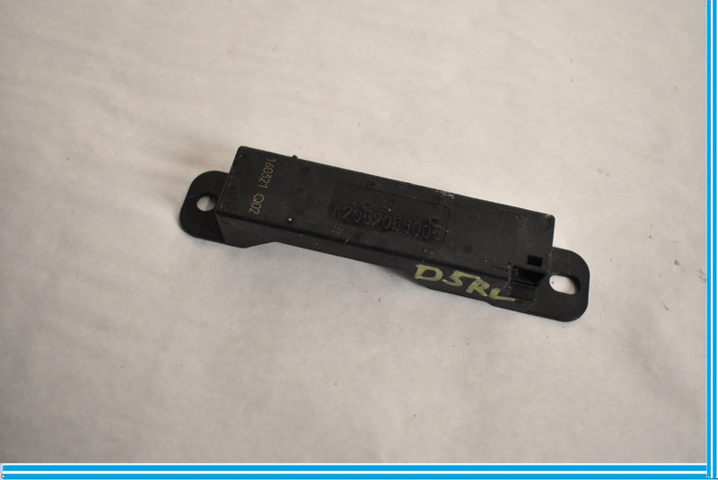 Load image into Gallery viewer, 15-20 Mercedes C300 W205 Keyless Entry Antenna Receiver Module 2059053005 Oem

