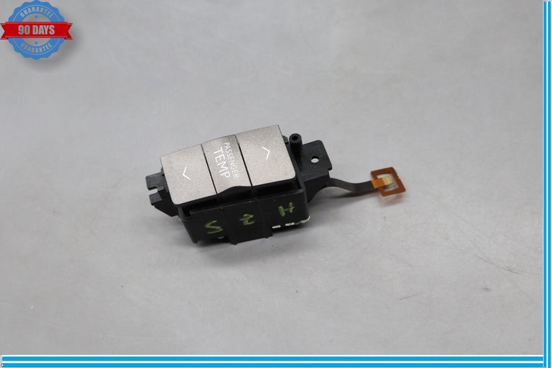 Load image into Gallery viewer, 07-09 Lexus XF40 LS460 Passenger Temp Up Down Control Switch Black Oem
