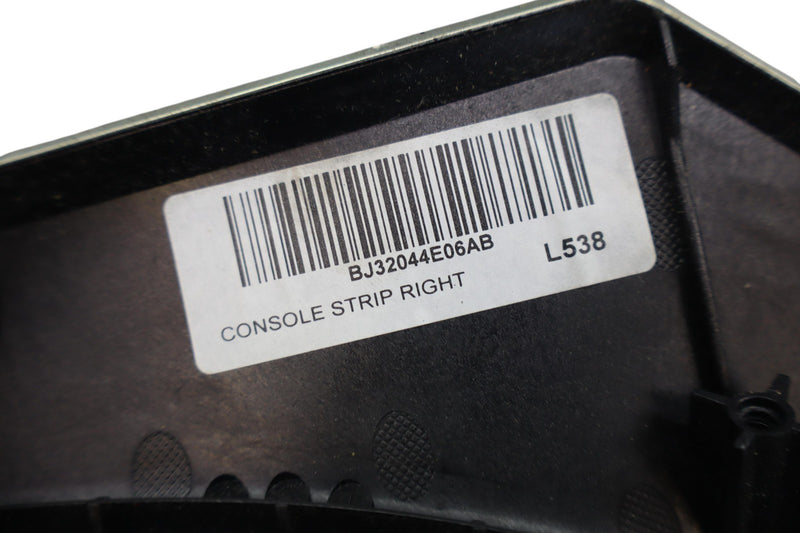 Load image into Gallery viewer, 12-19 LR Range Rover Evoque L538 Front Right Centre Console Strip Trim Oem
