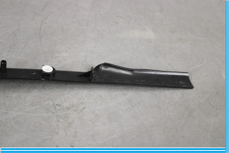 Load image into Gallery viewer, 10-11 Land Rover Range Rover Sport Front Right Side Sill Cover Trim Oem
