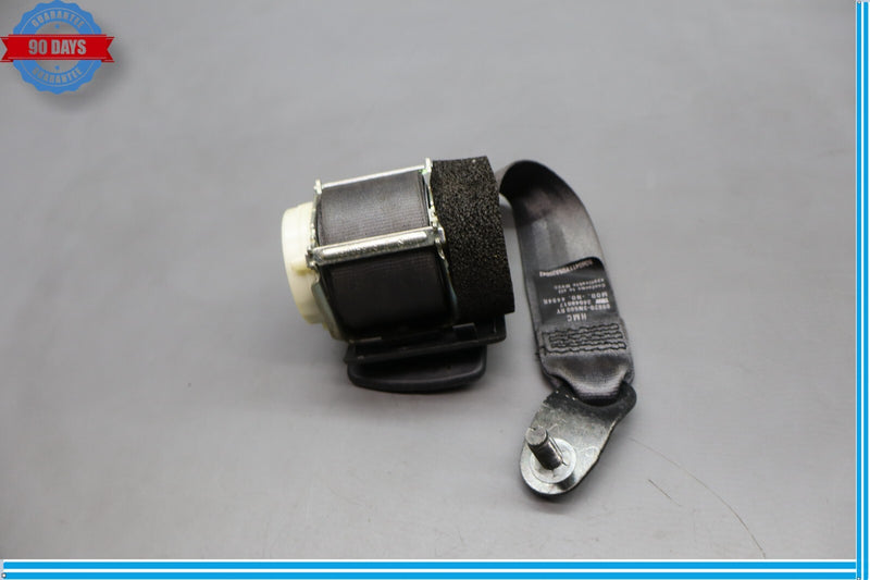 Load image into Gallery viewer, 11-16 Hyundai Equus Rear Right Passenger Side Seatbelt Seat Belt Retractor Oem
