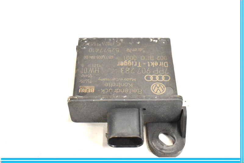 Load image into Gallery viewer, 11-18 Porsche Cayenne TPMS Tire Pressure Monitor Sensor Module 7PP907283 Oem
