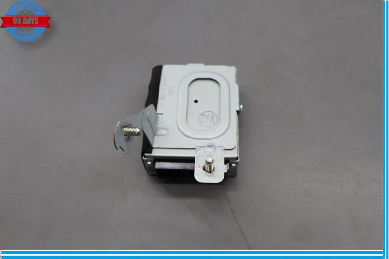 Load image into Gallery viewer, 11-13 Hyundai Equus Dash Instrument Panel USB Interface Control Module Unit Oem
