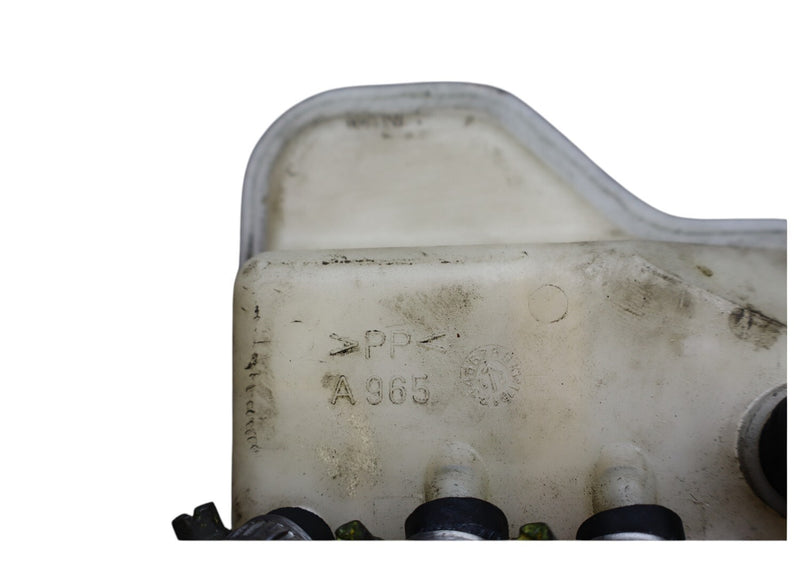 Load image into Gallery viewer, 03-08 Maserati Quattroporte M139 Brake Fluid Reservoir 203903 Oem
