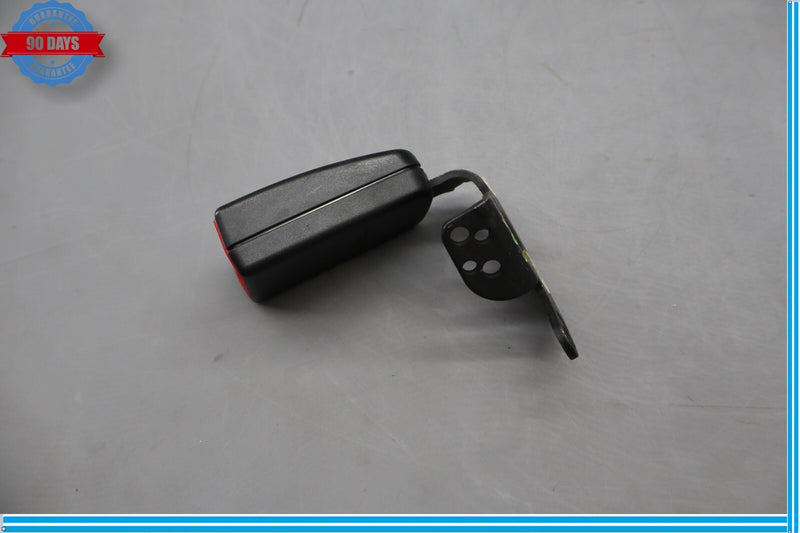 Load image into Gallery viewer, 08-14 Mercedes C300 C350 W204 Rear Right Seat Belt Seatbelt Buckle Oem
