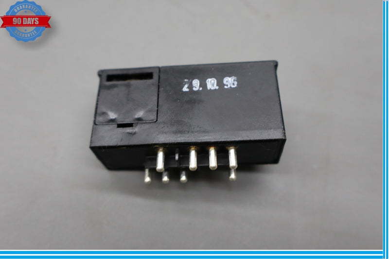 Load image into Gallery viewer, 90-02 Mercedes SL500 SL320 R129 Right Side Seat Backrest Lock Relay Modules Oem
