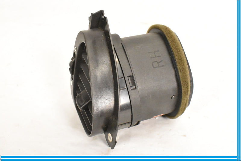 Load image into Gallery viewer, 97-06 Jaguar XKR XK8 X100 HVAC A/C Right Side Dash Dashboard Air Vent OEM
