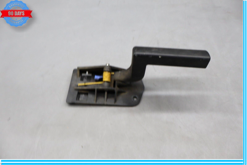 Load image into Gallery viewer, 03-07 Hummer H2 Front Right Passenger Side Interior Door Handle Oem
