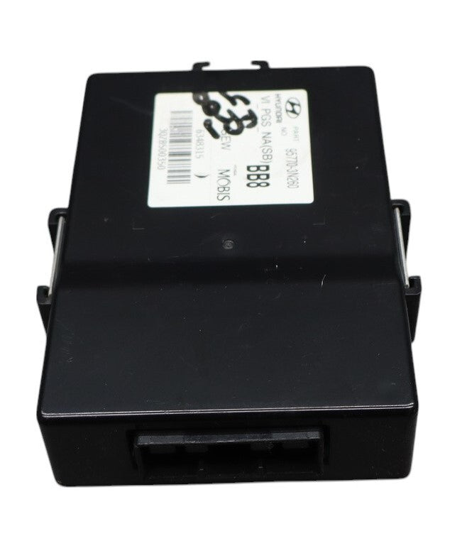 Load image into Gallery viewer, 11-13 Hyundai Equus Rear Camera Park Assist Blind Spot Control Module Oem
