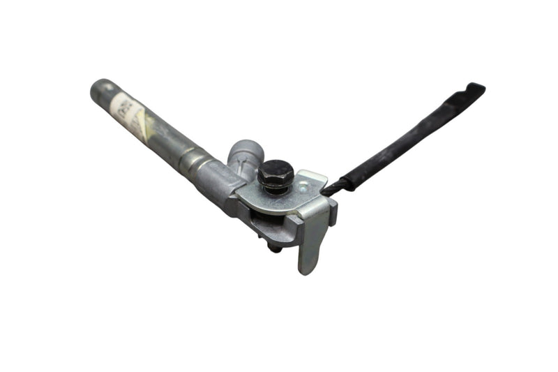 Load image into Gallery viewer, 14-20 Maserati Maserati M157 Front Right Side Seat Belt Buckle Pretensioner Oem
