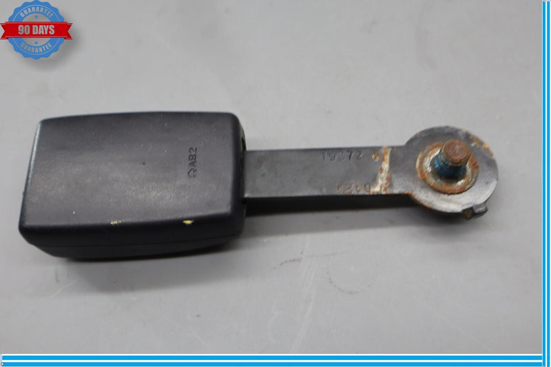 Load image into Gallery viewer, 02-05 Ford Thunderbird Front Right Passenger Side Seat Belt Buckle Black Oem
