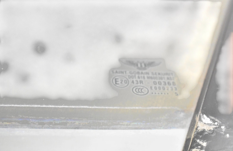 Load image into Gallery viewer, 03-10 Bentley Continental GT Left Driver Side Vent Glass Window Panel Black Oem
