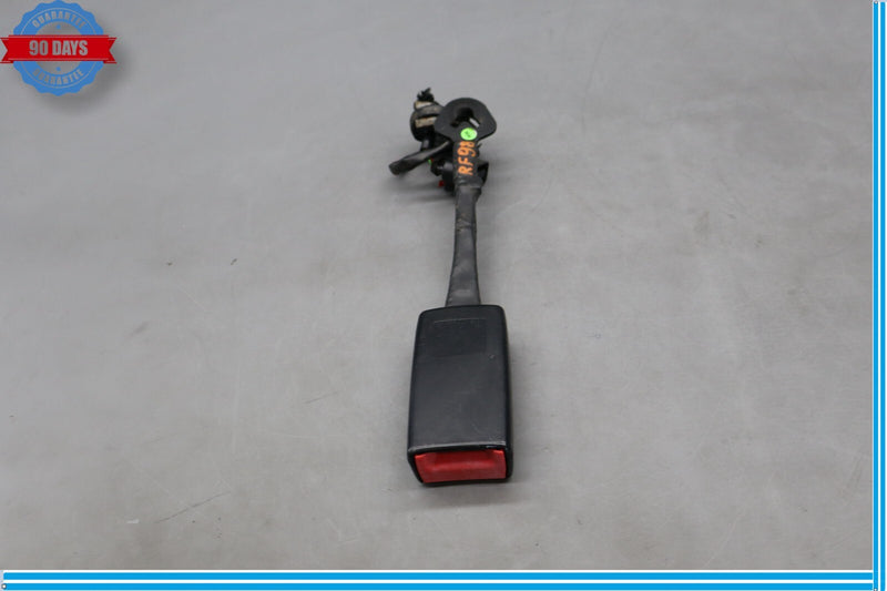 Load image into Gallery viewer, 11-17 Volkswagen Touareg Front Right Side Seat Belt Seatbelt Buckle Oem
