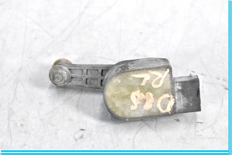 Load image into Gallery viewer, 03-08 Maserati Quattroporte Rear Left Driver Side Height Level Sensor Oem

