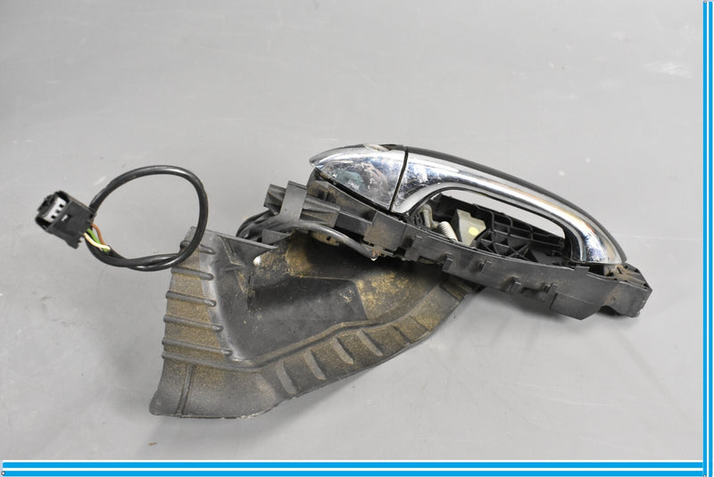 Load image into Gallery viewer, 06-13 Mercedes ML500 Front Left Driver Side Seat Exterior Door Handle Oem
