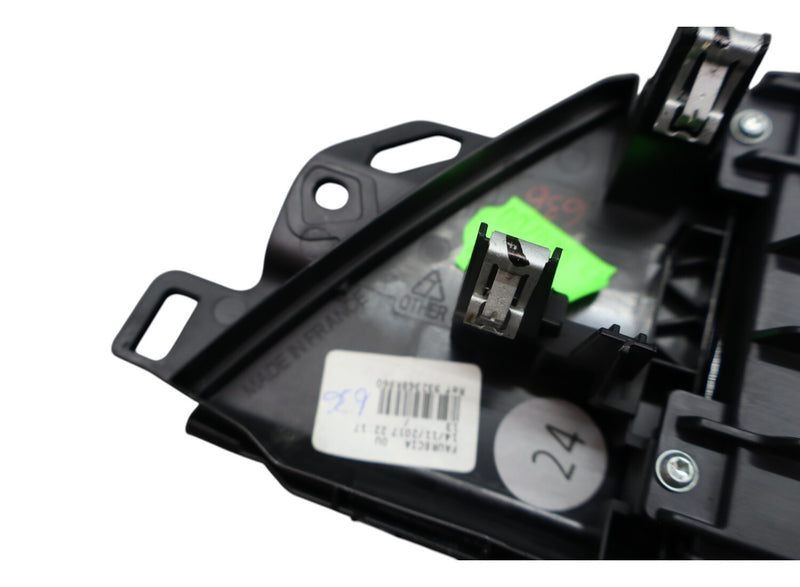 Load image into Gallery viewer, 17-21 Alfa Romeo Giulia 2.0L Dash Navigation Center Display Screen Monitor Oem
