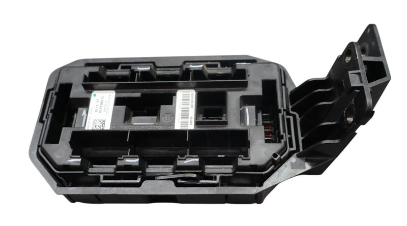 Load image into Gallery viewer, 14-18 BMW X5 Front Main Power Distribution Fuse Relay Box 931656801 Oem
