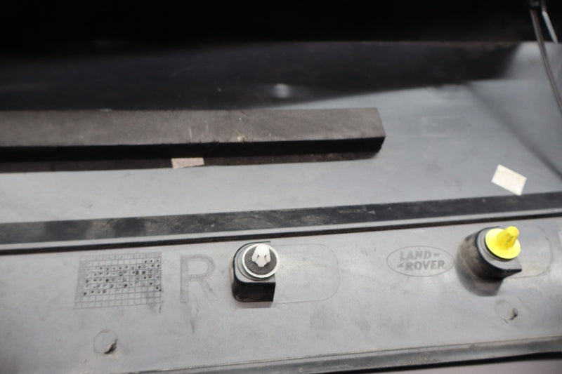 Load image into Gallery viewer, 03-12 LR Range Rover L322 Rear Right Passenger Applique Panel Quarter Trim Oem
