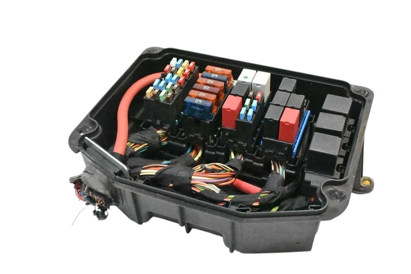 Load image into Gallery viewer, 04-08 Maserati Quattroporte Engine Bay Fuse Relay Junction Box 188238 Oem
