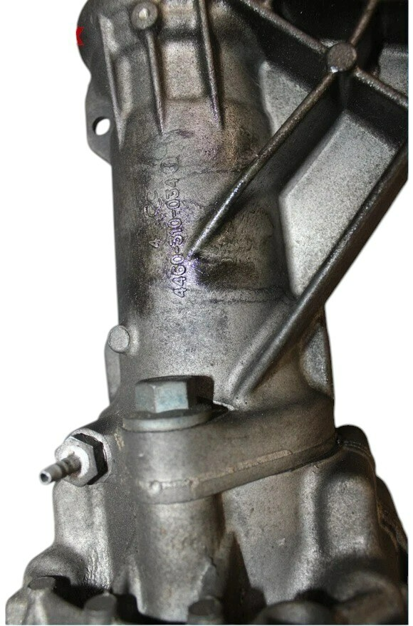 Load image into Gallery viewer, 06-13 Mercedes X164 GL450 ML550 Front Differential Carrier Axle Diff AWD Oem
