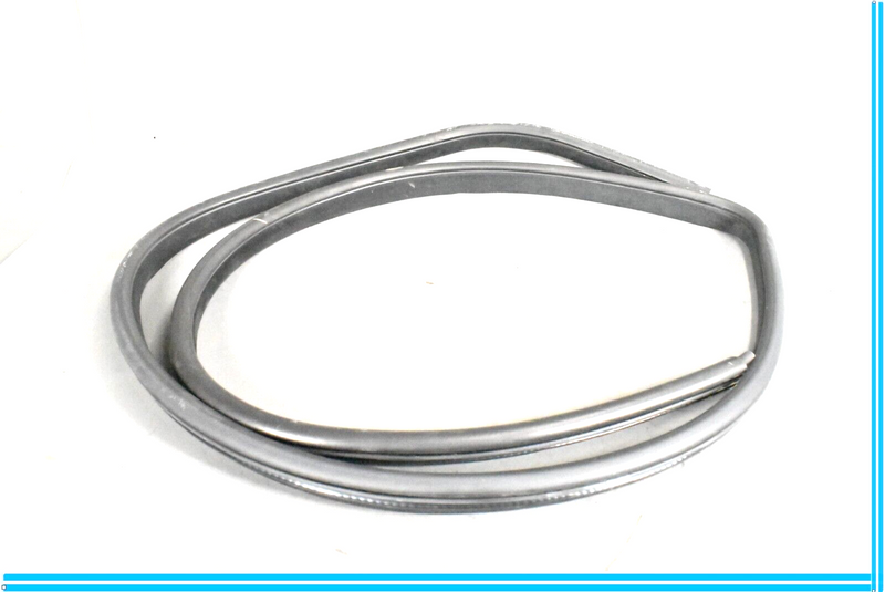 Load image into Gallery viewer, 09-13 Maserati Quattroporte M139 Front Right Door Weatherstrip Rubber Seal Oem
