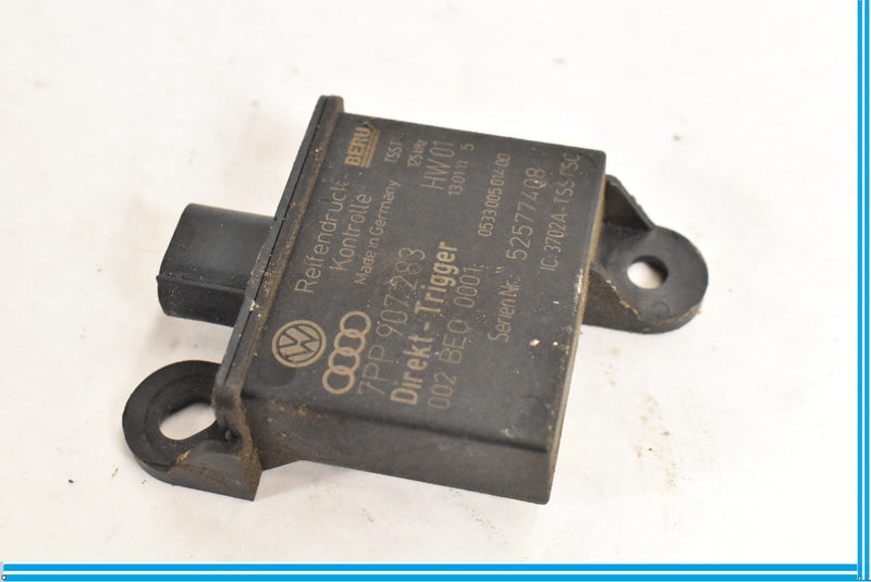 Load image into Gallery viewer, 11-18 Porsche Cayenne TPMS Tire Pressure Monitor Sensor Module 7PP907283 Oem
