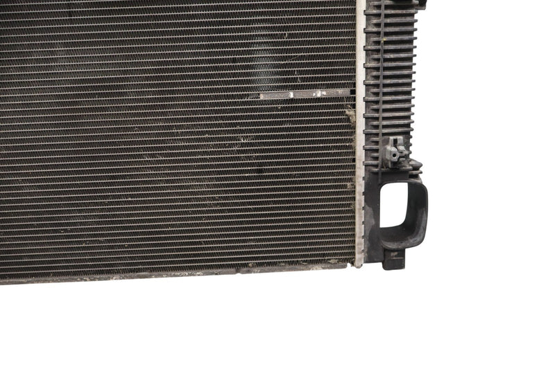 Load image into Gallery viewer, 10-13 Mercedes W221 S400 Engine Water Cooling Radiator A2215002103 Oem
