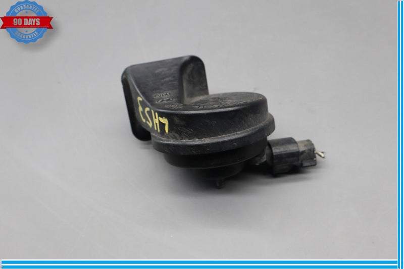 Load image into Gallery viewer, 15-17 Hyundai Genesis Left Anti Theft Alarm Siren Signal Horn Low Pitch Oem
