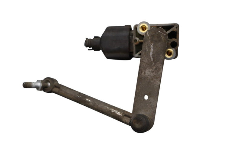 Load image into Gallery viewer, 14-20 Maserati Ghibli Height Level Control Sensor 670003051 Oem
