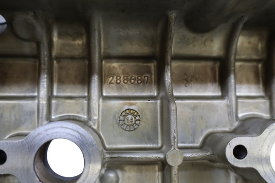 14–17 Maserati Ghibli Left Side Cylinder Head Rocker Valve Cover 288687 Oem