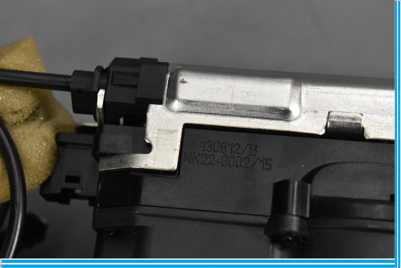 Load image into Gallery viewer, 06-12 Mercedes W164 GL450 GL550 Rear Trunk Tailgate Hatch Lock Actuator Oem
