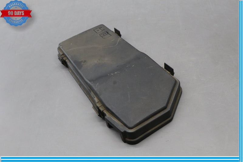 Load image into Gallery viewer, 10-12 Land Rover Range Rover HSE Engine Fuse Relay Box Lid Cover Oem
