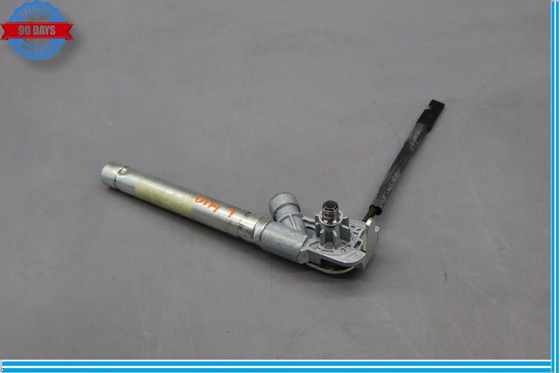 Load image into Gallery viewer, 14-17 Maserati Ghibli Front Left Driver Side Seatbelt Tensioner Oem
