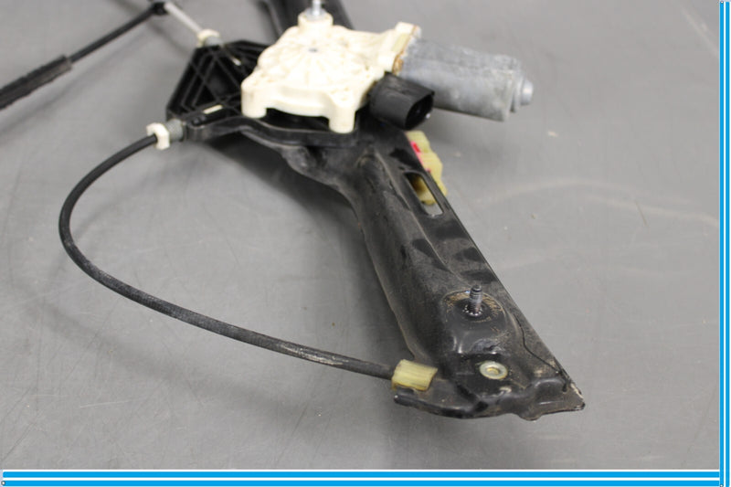 Load image into Gallery viewer, 14-18 BMW X5 Front Left Driver Side Door Window Regulator W/ Motor Oem
