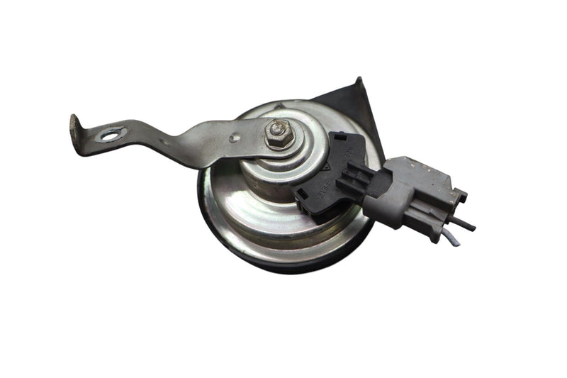 Load image into Gallery viewer, 14-17 Maserati Ghibli M157 Left Side High Tone Note Pitch Horn Siren Oem
