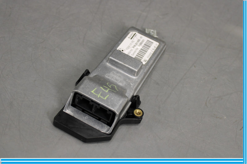 Load image into Gallery viewer, 09-15 BMW 750i 750Li Front Right Passenger Side Seat Belt Control Module Oem
