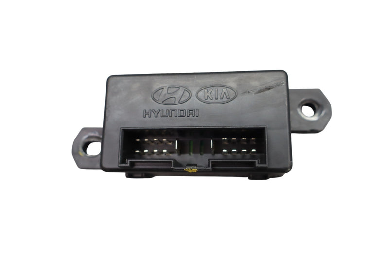 Load image into Gallery viewer, 11–16 Hyundai Equus Rear Seat Power Relay Control Module Unit 895973N000 Oem
