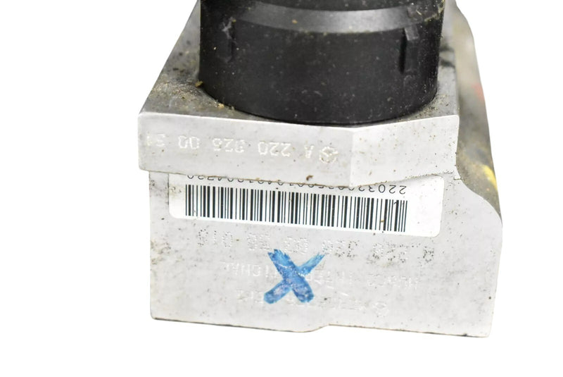Load image into Gallery viewer, 00-06 Mercedes S500 W220 Front ABC Hydraulic Valve Suspension Block Pump Oem
