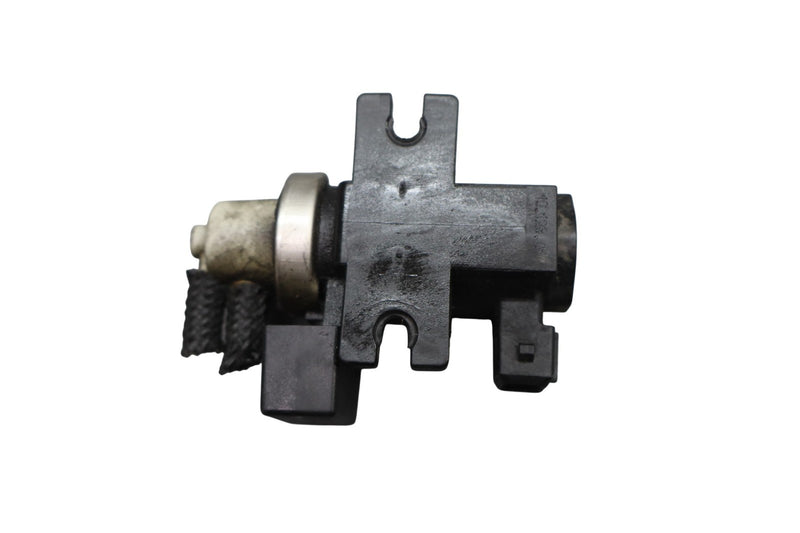 Load image into Gallery viewer, 09-12 BMW 650i 750Li xDrive Turbo Pressure Boost Solenoid Valve Converter Oem
