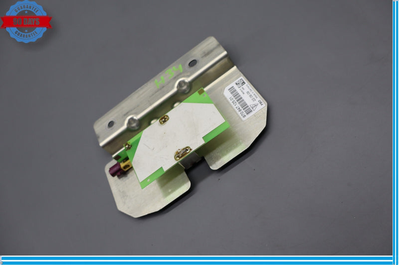 Load image into Gallery viewer, 10-16 Porsche Panamera 970 Telephone Antenna Amplifier 97064712501 Oem

