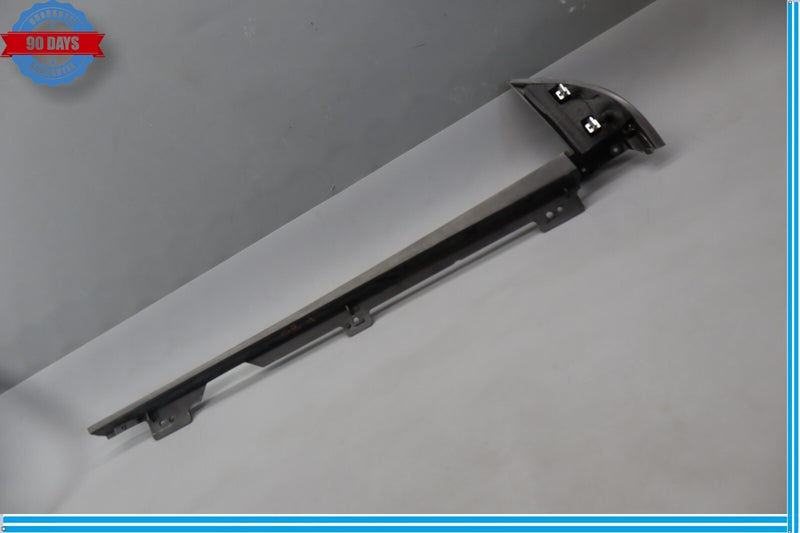 Load image into Gallery viewer, 07-17 GMC Acadia Demali Front Right Or Left Side Inner Corner Glass Cap Oem
