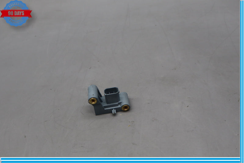 Load image into Gallery viewer, 09-16 BMW 750i 750Li Right or Left Door Sensor Oem
