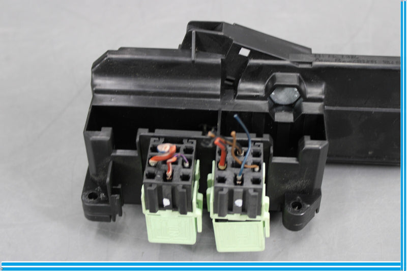 Load image into Gallery viewer, 04-05 BMW 645Ci Front Power Distribution Power Relay Box Oem
