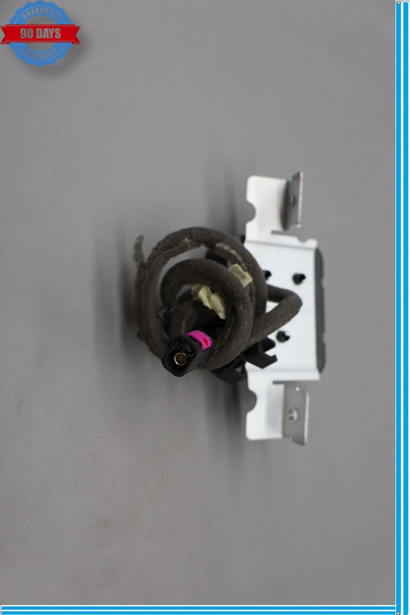 Load image into Gallery viewer, 15-20 Hyundai Genesis Center Dash Navigation GPS Antenna Receiver Module Oem
