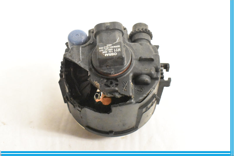 Load image into Gallery viewer, 11-18 Porsche Cayenne 958 Front Left or Right Side  Fog Light DAMAGED OEM
