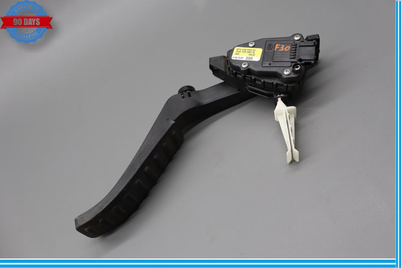 Load image into Gallery viewer, 03-10 Porsche Cayenne S 955 957 958 Gas Throttle Accelerator Pedal 7L0723507 Oem
