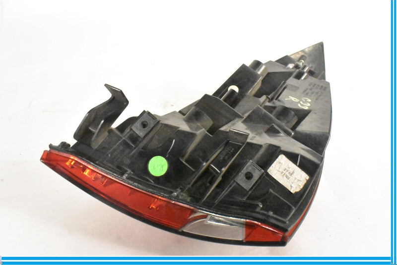 Load image into Gallery viewer, 2011-2014 PORSCHE CAYENNE (958) RIGHT PASSENGER OUTER TAILLIGHT BRAKE LIGHT LAMP
