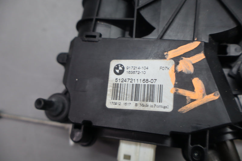 Load image into Gallery viewer, 10-17 BMW 535i 550i GT xDrive Rear Trunk Lid Soft Close Actuator Motor Oem

