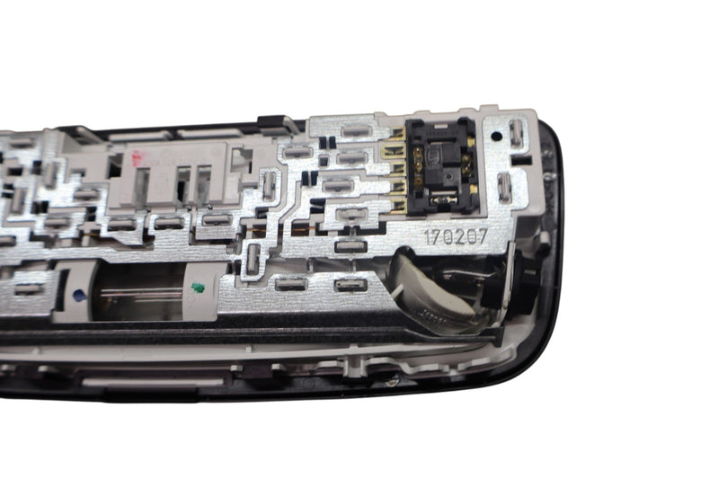 Load image into Gallery viewer, 10-18 Mercedes W212 E350 CLS63 Rear Overhead Dome Light 2128205001 Oem
