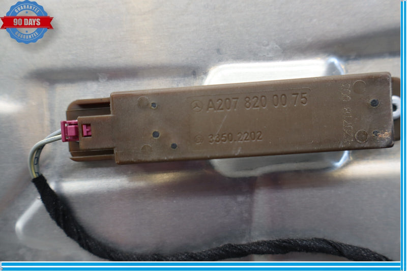 Load image into Gallery viewer, 08-14 Mercedes W204 C250 C300 Front Right Passenger Door Window Regulator Oem
